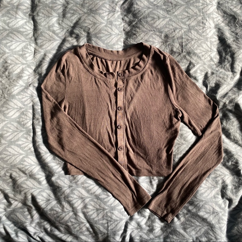 Cropped tops and t-shirt